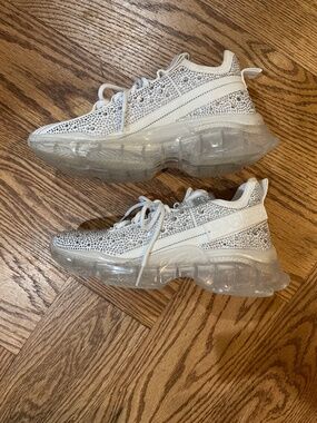 Steve Madden NY 90 sequin athletic shoes size 8M. Like new.